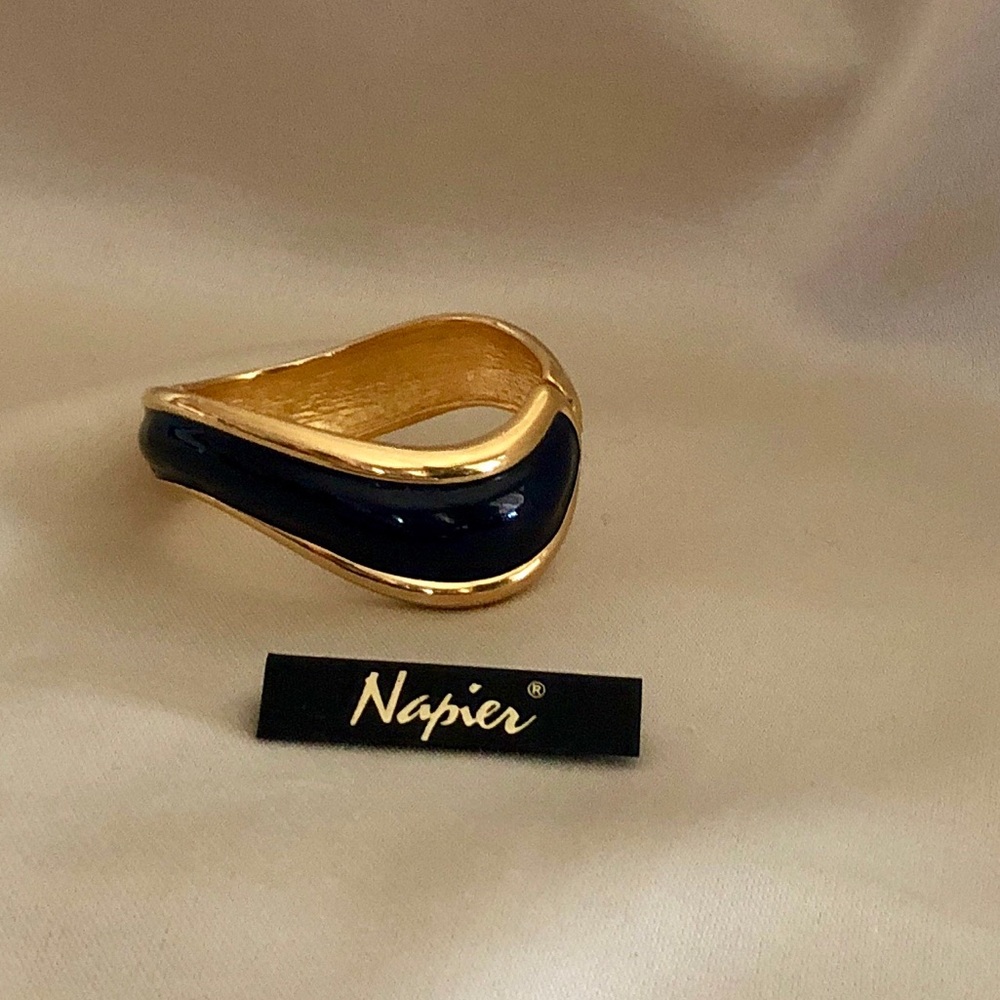 Napier bracelet